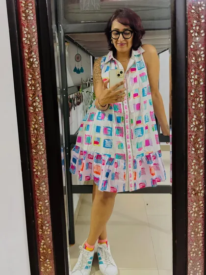 Another mirror selfie of this fun dress. The print is like a wearable piece of abstract art.