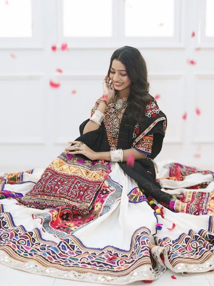 Radiant Festive Looks photo 4