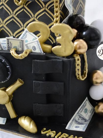 Dee's Bake Studio - Custom Cakes Sculpted & Themed Cakes photo 9