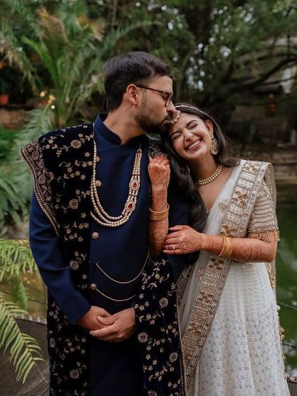 Journeys By Vivek - Wedding Cinematography Romantic Couple Portraits photo 13