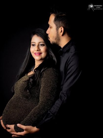 A classic maternity shoot portrait. I created a soft glam look for the mom-to-be, with a focus on glowing skin and a defined eye to make her feel beautiful and confident.