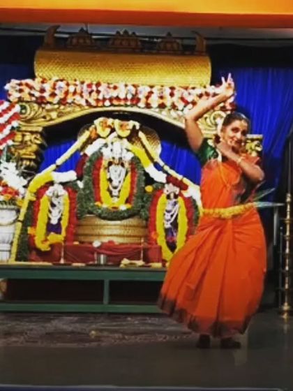 A solo Bharatanatyam performance during the festival, interpreting a 'Dasara Padagalu' or devotional composition.