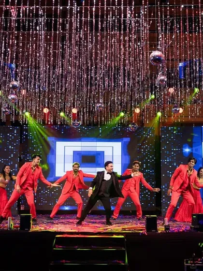 A high-energy performance by the groom and his backup dancers. We work with the best choreographers to prepare you for your big moment.