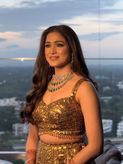 Glamorous Reception & Cocktail Looks photo 81