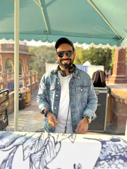 When work comes with serene Rajasthani aesthetics. DJing at the Bal Samand Lake Palace in Jodhpur was an unforgettable experience.
