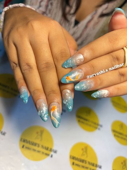 I created an underwater scene for this set, with hand-painted koi fish swimming among 3D water bubbles. It's a serene and artistic design perfect for a vacation.