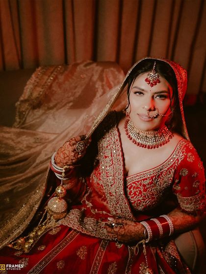 This gallery is dedicated to the final result: the beautiful, dark stain. All these photos are taken after the henna paste has been removed, showing the true color you can expect from my natural henna.