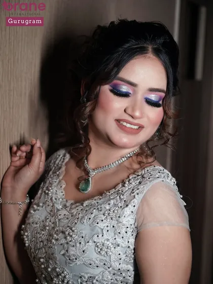 A close up of a dramatic purple smokey eye. This is an advanced technique that my students practice extensively to perfect their blending skills.