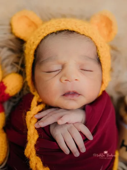 A pot of 'hunny' for a sweet little bear. I love adding cute props like this to bring a themed newborn session to life.