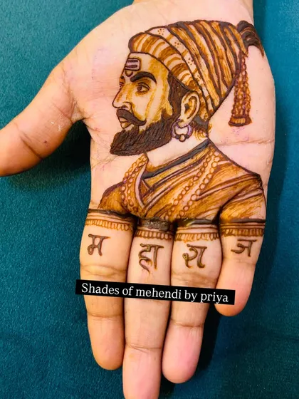 A tribute to Chhatrapati Shivaji Maharaj, one of my most requested portrait figures. I use fine lines and shading to bring out the strength and dignity in his expression, right down to the details of the turban. This is a powerful example of historical portrait mehendi.