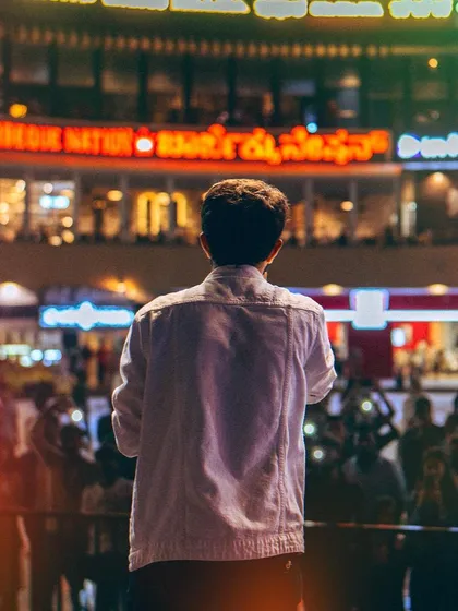 There's no feeling like looking out and seeing a sea of lights from the audience. This was at a packed show where the energy was just electric. It’s moments like these that make every performance unforgettable.