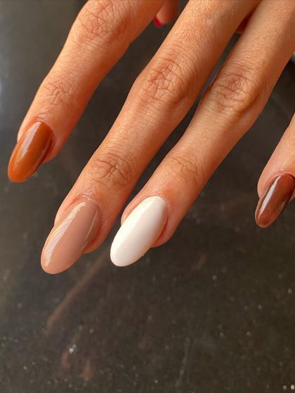 The perfect fall color palette. This client chose a gradient of brown and nude tones for a chic, minimalist look. This shows that even simple, solid colors can make a beautiful statement.