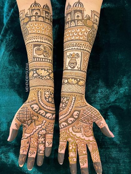 The same grand design for Vinita, shown against a different background to highlight the intricate details.