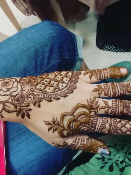 Fouzia Ahmed - Party & Festive Mehendi Stylish Indo-Arabic Designs photo 6