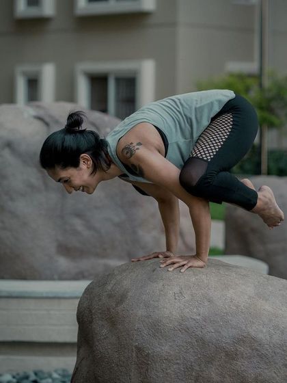Amrita Nair - Group Yoga Classes Advanced Asana: Strength & Inversions photo 6