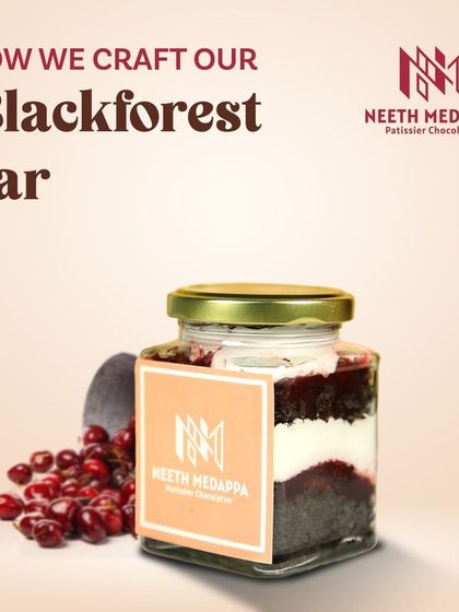 Neeth Medappa - Dessert Tables & Pâtisserie Handcrafted Macarons, Cakesicles & Dessert Jars photo 5