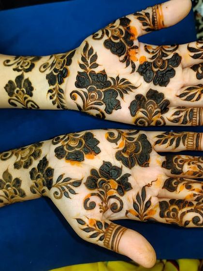 Hajira Mehendi Artist - Mehndi Artist Services Modern & Minimalist Designs photo 96
