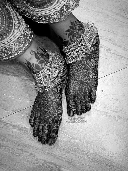 Another artistic black and white shot of a stained foot design.