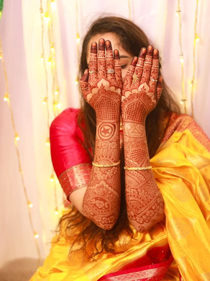 Another view of the Marvel-themed bridal henna.