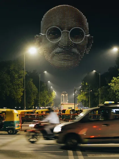I bring history and national pride to life with incredibly detailed aerial portraits. Here, my drones form a stunning likeness of Mahatma Gandhi over the streets of Delhi, demonstrating a new level of artistry in drone light shows.