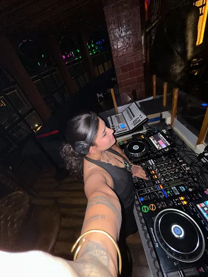 A selfie from the console at Radda, Udaipur. I love capturing the vibe from my perspective during a great set.