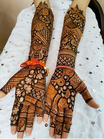 Bridal & Wedding Mehndi photo 43