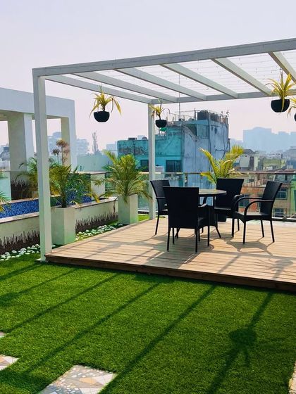 Terrace & Rooftop Sanctuaries photo 10