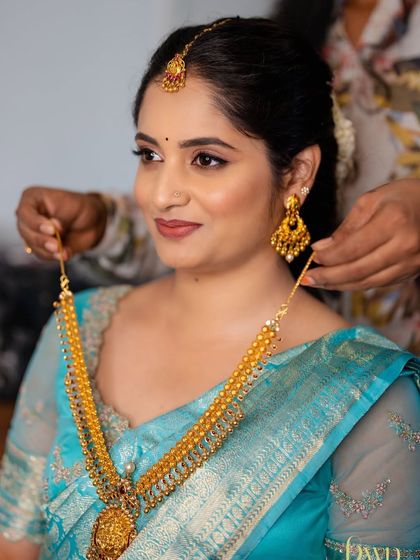 Bhuvana Reeds - Online Makeup Classes South Indian Bridal Makeup photo 16