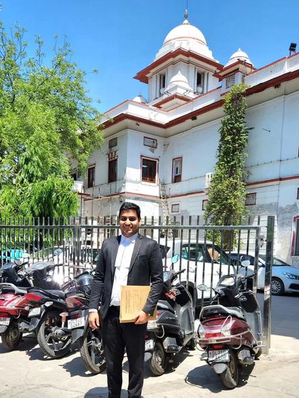 Another day at court, ready for a hearing. Whether it's a bail hearing or a trial, I am there to fight for you.