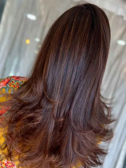 The season of caramel is here. These warm, sweet tones are woven through a darker base, creating a look that's rich and indulgent.