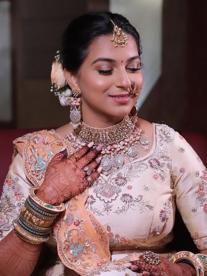 Timeless Bridal Looks photo 12