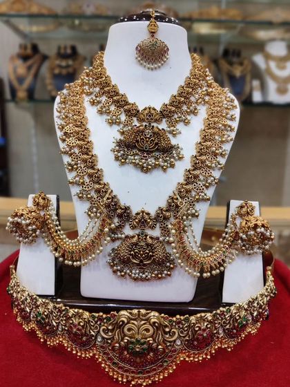 Lotus Bridal Studio - Wedding & Event Jewellery Rental Timeless Temple & Gold-Look Jewellery photo 11