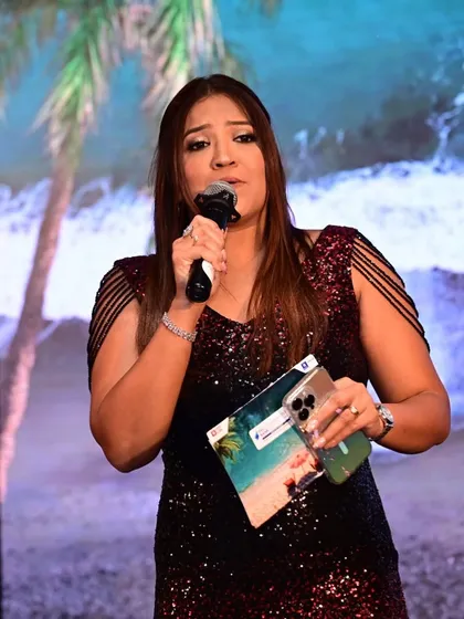 A moment of earnest delivery during the SVC Bank and HDFC Life awards night. It's important to convey the significance of each award.