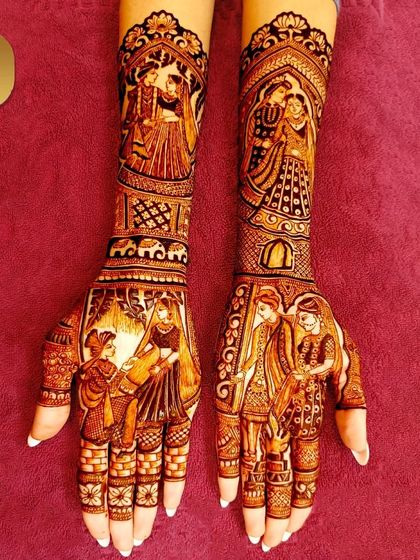 This full-coverage bridal mehndi is packed with storytelling. It features multiple scenes of a wedding, including the pheras and varmala, creating a visual narrative of the special day.