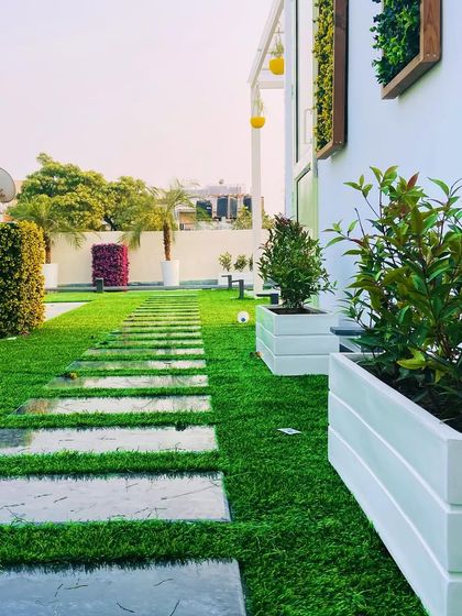 Intimate Courtyards & Balconies photo 34