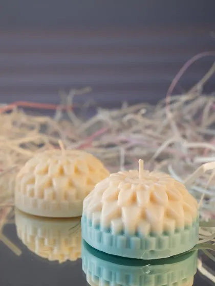 Our dual-toned flower candle, a beautiful and artistic piece that transforms your space into a sanctuary.