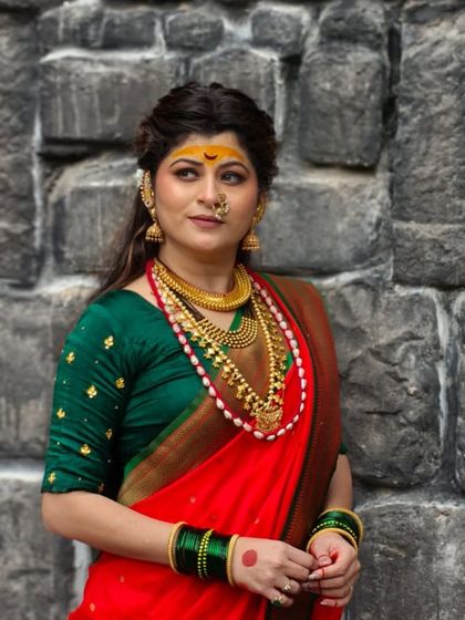 A regal portrait of singer Savaniee Ravindrra for her music video.