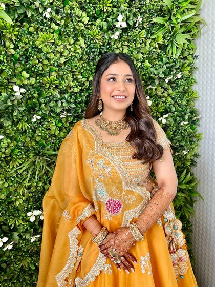 Vibrant Mehendi & Haldi Styles photo 21