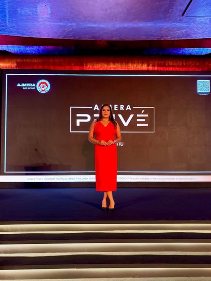 Commanding the Stage: Corporate Summits & Celebrations photo 41