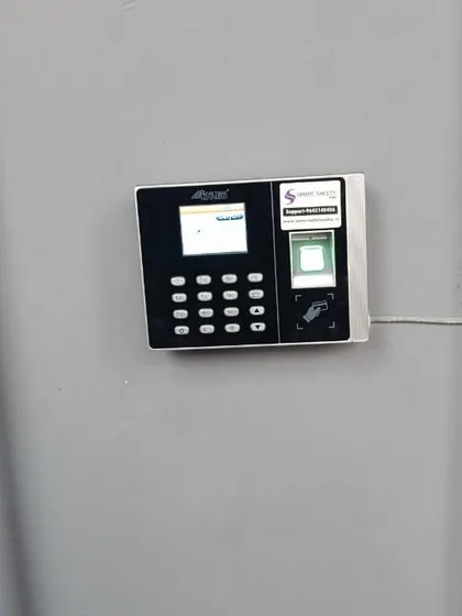 We recently completed this biometric attendance machine installation at a gym in Kanpur. The system helps manage member access and track attendance automatically.