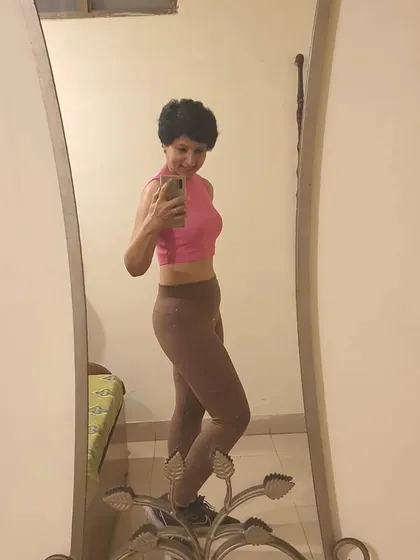 A quick mirror selfie to remind you that a fit body isn't wished for, it's worked for. At 49, I feel stronger and more energetic than ever thanks to my own creative DtF workouts.