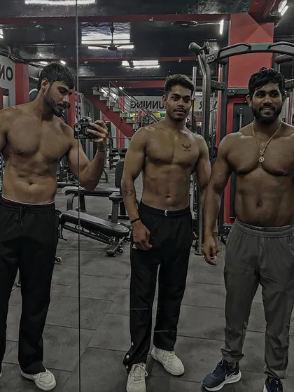 A mirror selfie with the team. We are all in this together, pushing our limits and holding each other accountable.