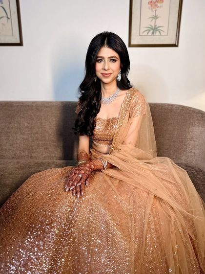 Modern Pastel & Golden Brides photo 45