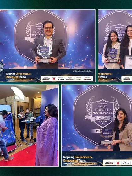 Winners and attendees at the 'Most Preferred Workplace' awards. Our booth setup includes a red carpet and professional lighting to make every guest feel like a VIP.
