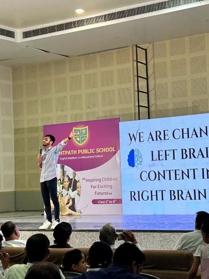 Our core philosophy explained on stage: "We are changing left brain content into right brain style." This visual and creative approach is the key to long-term memory.