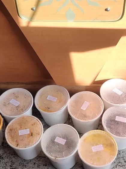 This is how I pack my food for delivery. I focus on simple, sturdy containers to ensure your food arrives fresh and ready to serve, with no fuss. This is what "food by the kilo" looks like.
