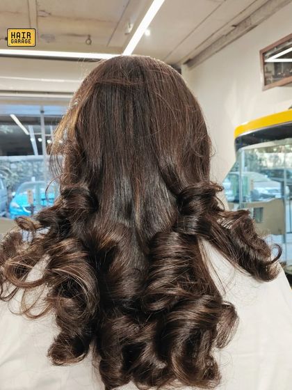 For those who love a rich, classic look, this is my Rich Mocha Brown. It's a deep, uniform colour that provides incredible shine and makes hair look super healthy.