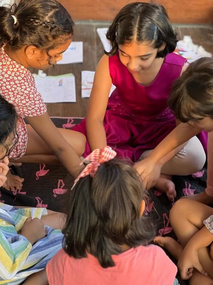 Little Creatives Club - Art Parties & Event Entertainment Cozy In-Home Art Sessions & Playdates photo 15