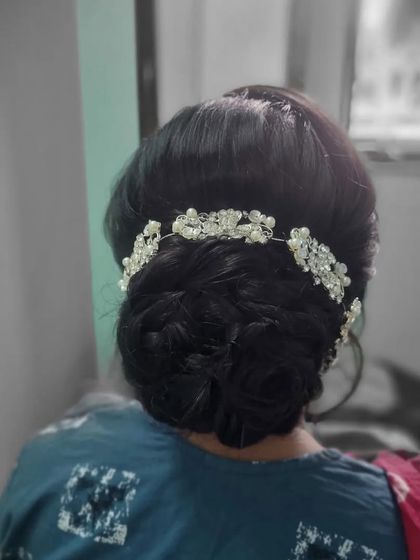 Party & Glamorous Hairstyling photo 20