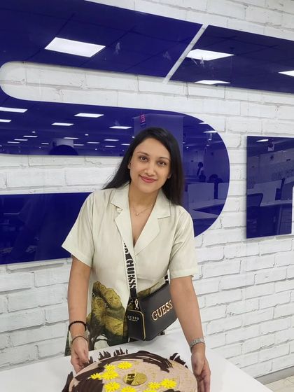 Another shot from the corporate cake delivery. I'm happy to bake for office events, birthdays, or any occasion that needs a touch of sweetness.